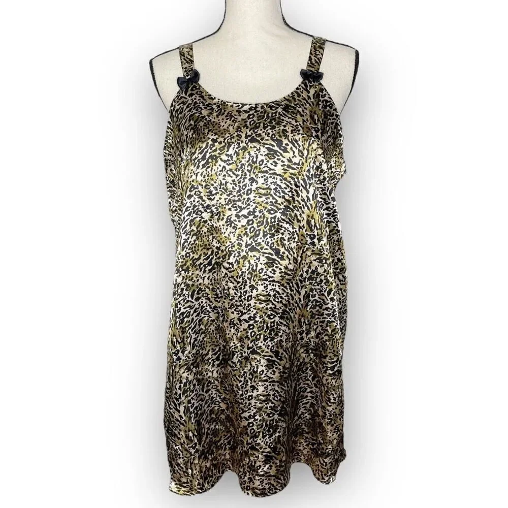 Vanity Fair Babydoll Leopard Print Silky Slinky Slip Dress Chemise Size Small